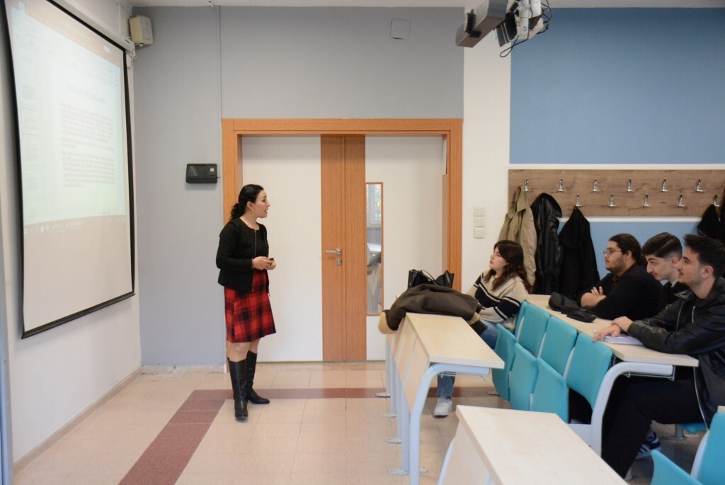 ANADOLU ÜNİVERSİTESİ KADIN VE AİLE ÇALIŞMALARI UYGULAMA VE ARAŞTIRMA MERKEZİ (AKAUM) TARAFINDAN...