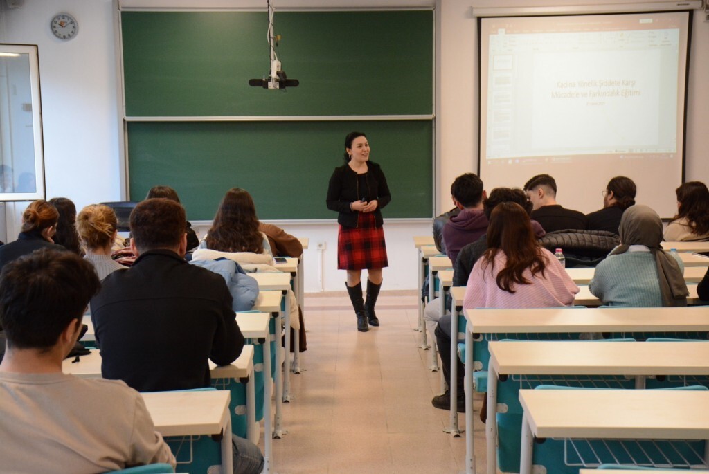 ANADOLU ÜNİVERSİTESİ KADIN VE AİLE ÇALIŞMALARI UYGULAMA VE ARAŞTIRMA MERKEZİ (AKAUM) TARAFINDAN...