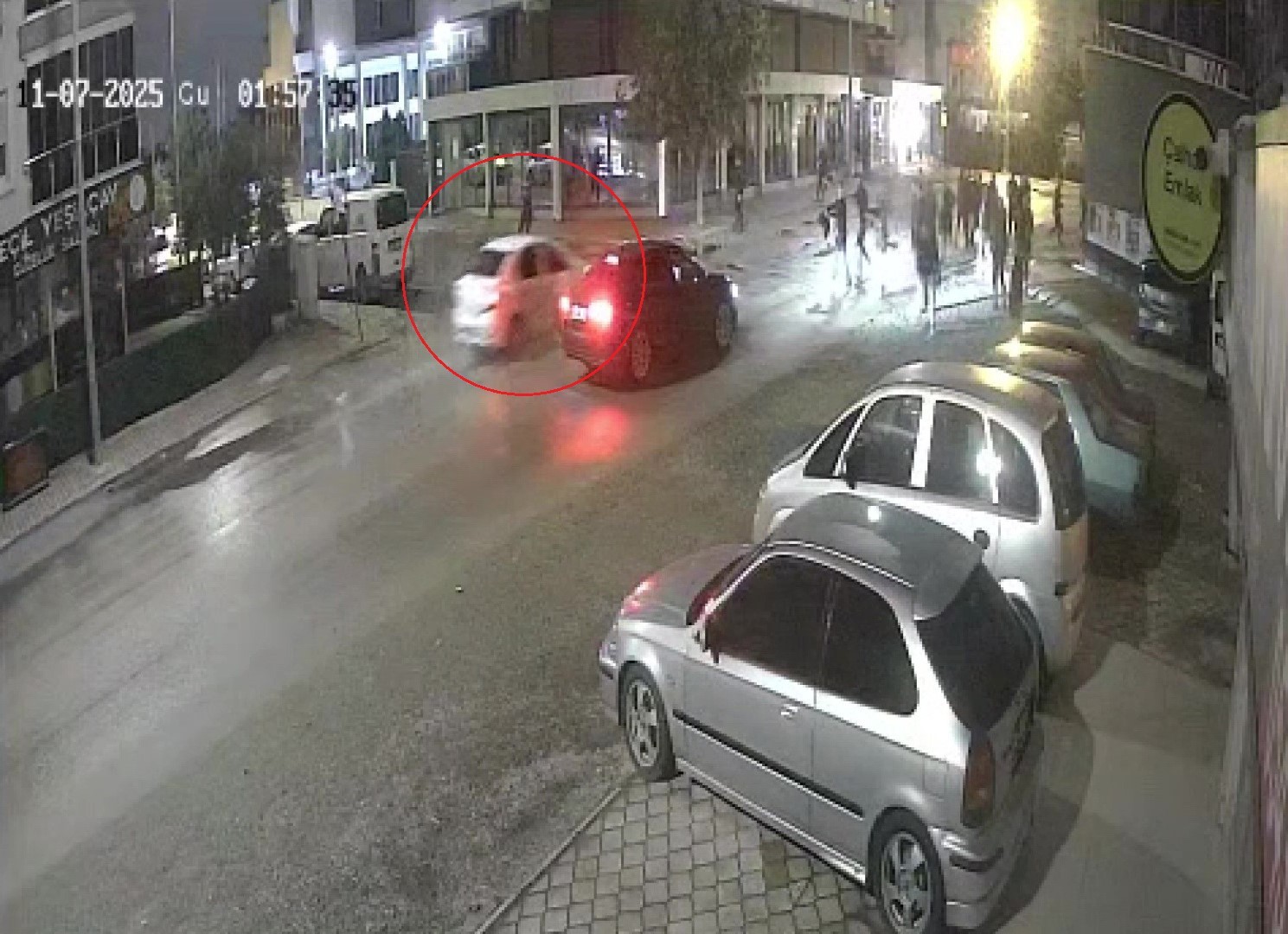 ANTALYA'DA DUR İHTARINA UYMAYARAK KAÇAN VE BÖLGEDE DENETİM YAPAN İL EMNİYET MÜDÜRÜ'NÜN BULUNDUĞU...