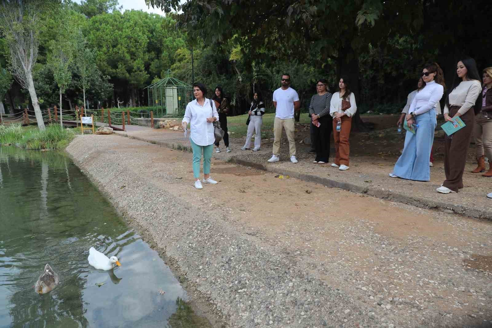 ANTALYA BÜYÜKŞEHİR BELEDİYESİ, KIZ ÇOCUKLARINA DESTEK DERNEĞİ İŞ BİRLİĞİYLE YEŞİL BAYRAK...