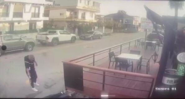 ANTALYA’DA ÖNCEKİ GÜN HUSUMETLİ AKRABALAR ARASINDA BİR KİŞİNİN HAYATINI KAYBETTİĞİ OLAYA AİT...