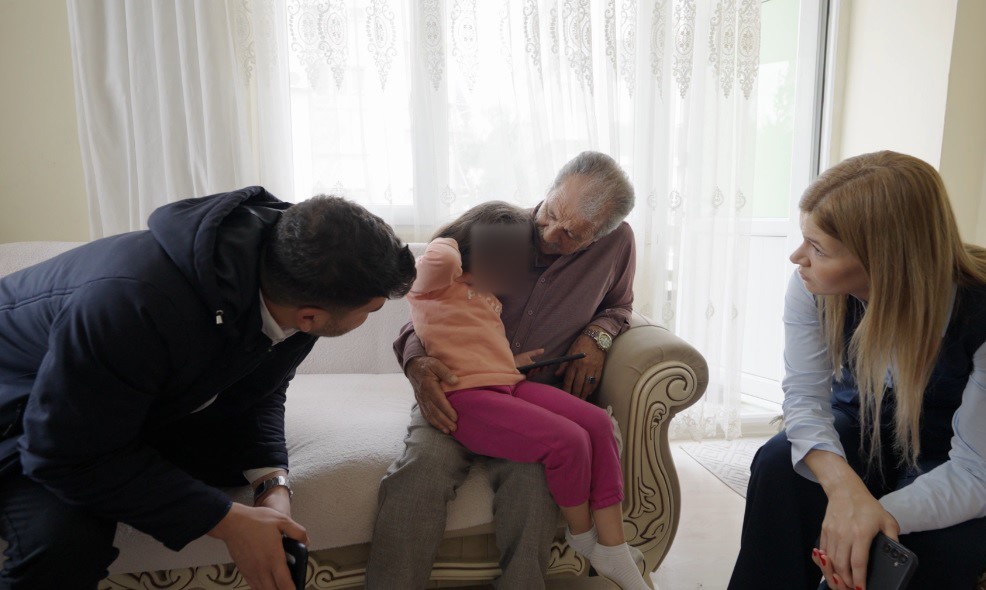 ANTALYA KEPEZ'DE, OĞLU CEZAEVİNE GİREN VE ARDINDAN GELİNİ VE EŞİNİ KAYBETMESİYLE BİRLİKTE 3...