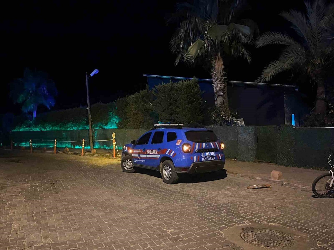 ANTALYA’NIN ALANYA İLÇESİNDE APARTMAN DAİRESİNDE ÇIKAN YANGIN PANİĞE NEDEN OLDU. İTFAİYE...