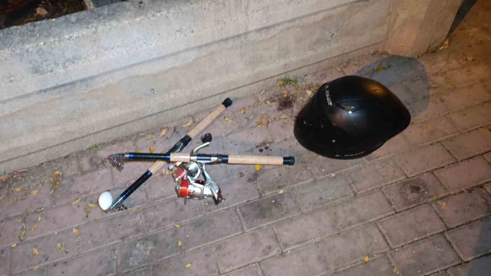 ANTALYA’NIN MANAVGAT İLÇESİNDE ÖNCEKİ GÜN AKŞAM SAATLERİNDE 2 OTOMOBİLİN ÇARPIŞTIĞI NOKTADA, 24...