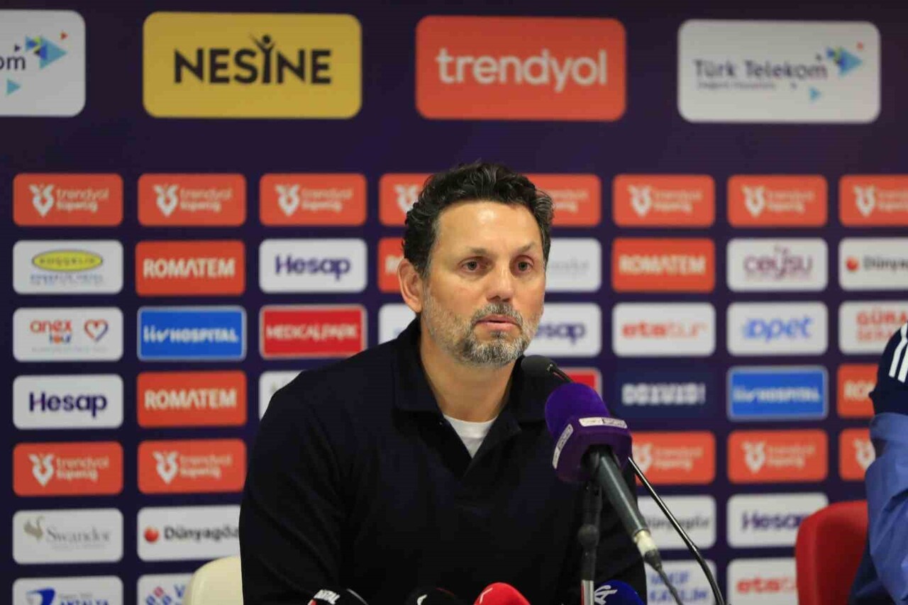 ANTALYASPOR TEKNİK DİREKTÖRÜ EROL BULUT, İSTİFASIYLA BURADA ÇOK FAZLA ŞEYİN DEĞİŞECEĞİNİ...