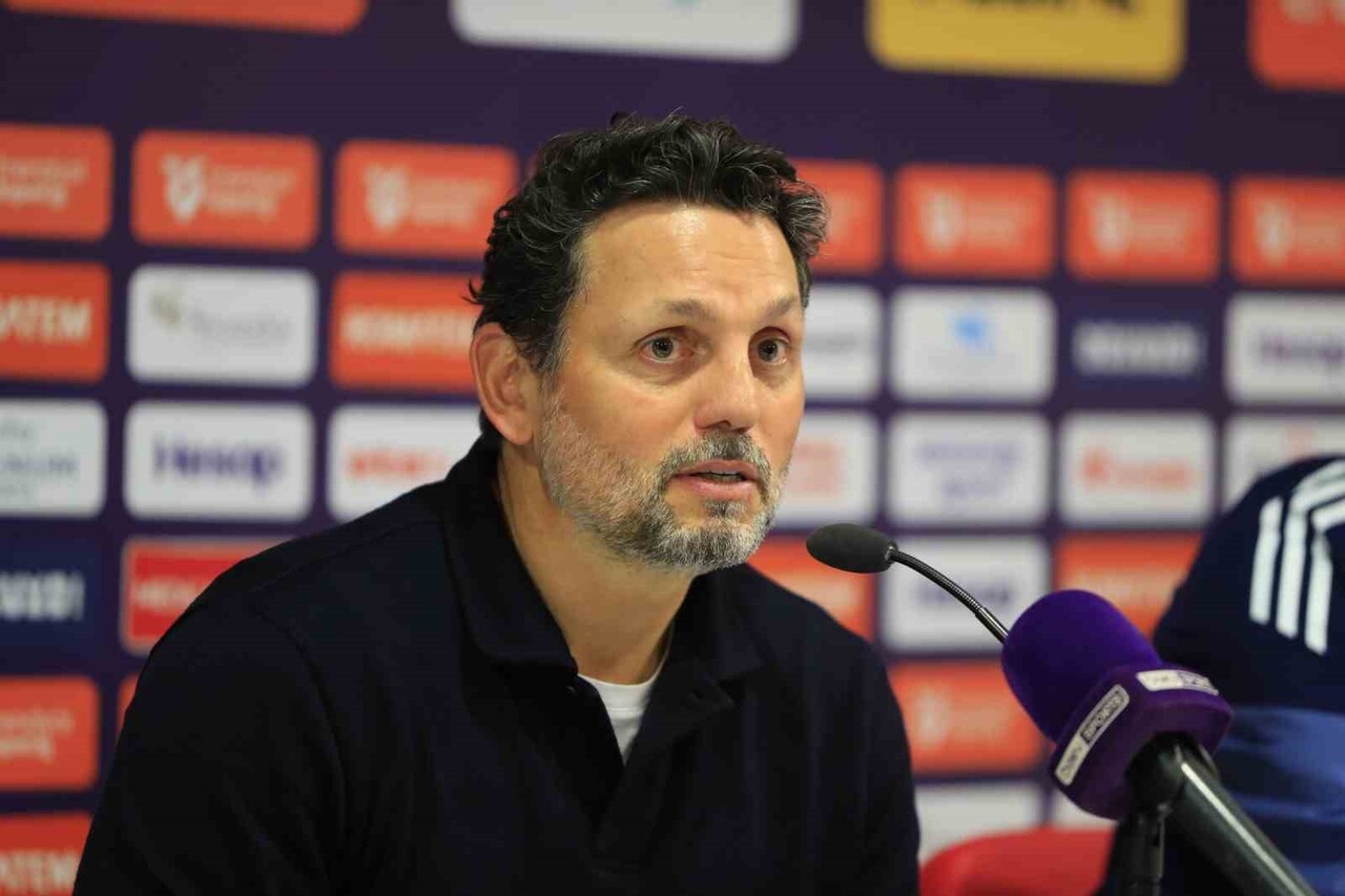 ANTALYASPOR TEKNİK DİREKTÖRÜ EROL BULUT, İSTİFASIYLA BURADA ÇOK FAZLA ŞEYİN DEĞİŞECEĞİNİ...