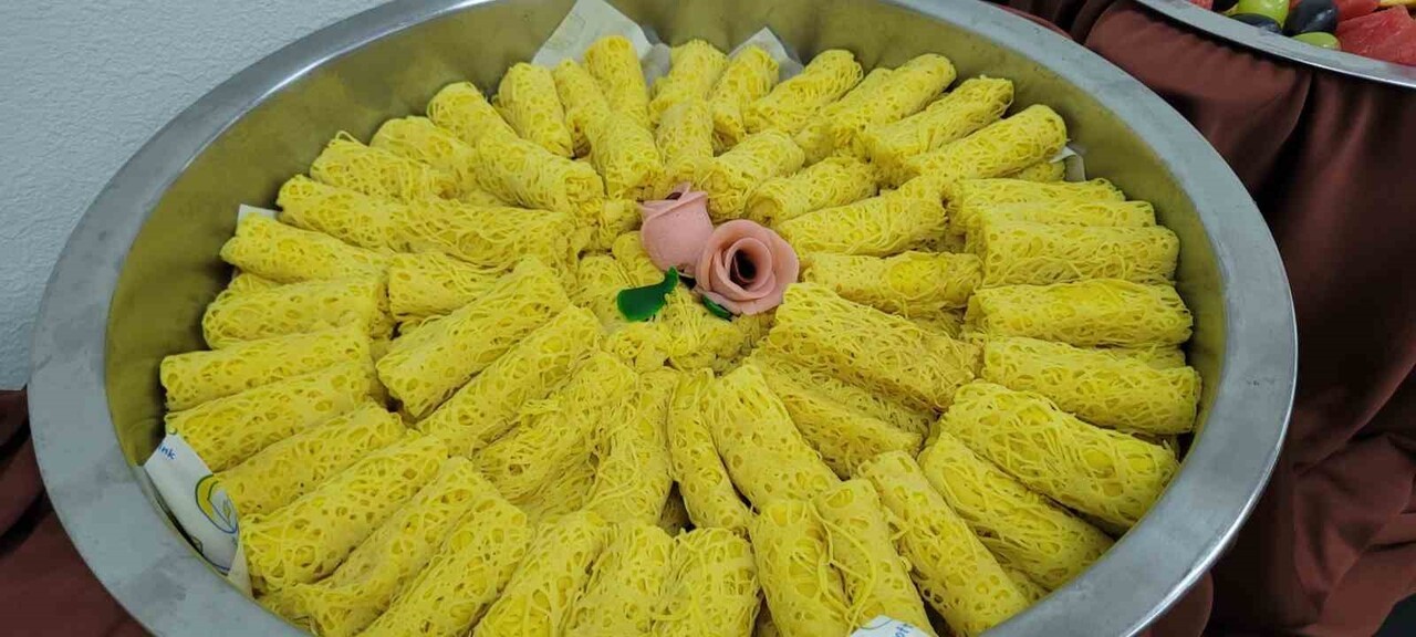 ASYA, AMERİKA VE AFRİKA’DA YETİŞEN TROPİK İKLİM AĞACI OLAN PALMİYENİN MEYVESİNİN SIKILMASIYLA ELDE...