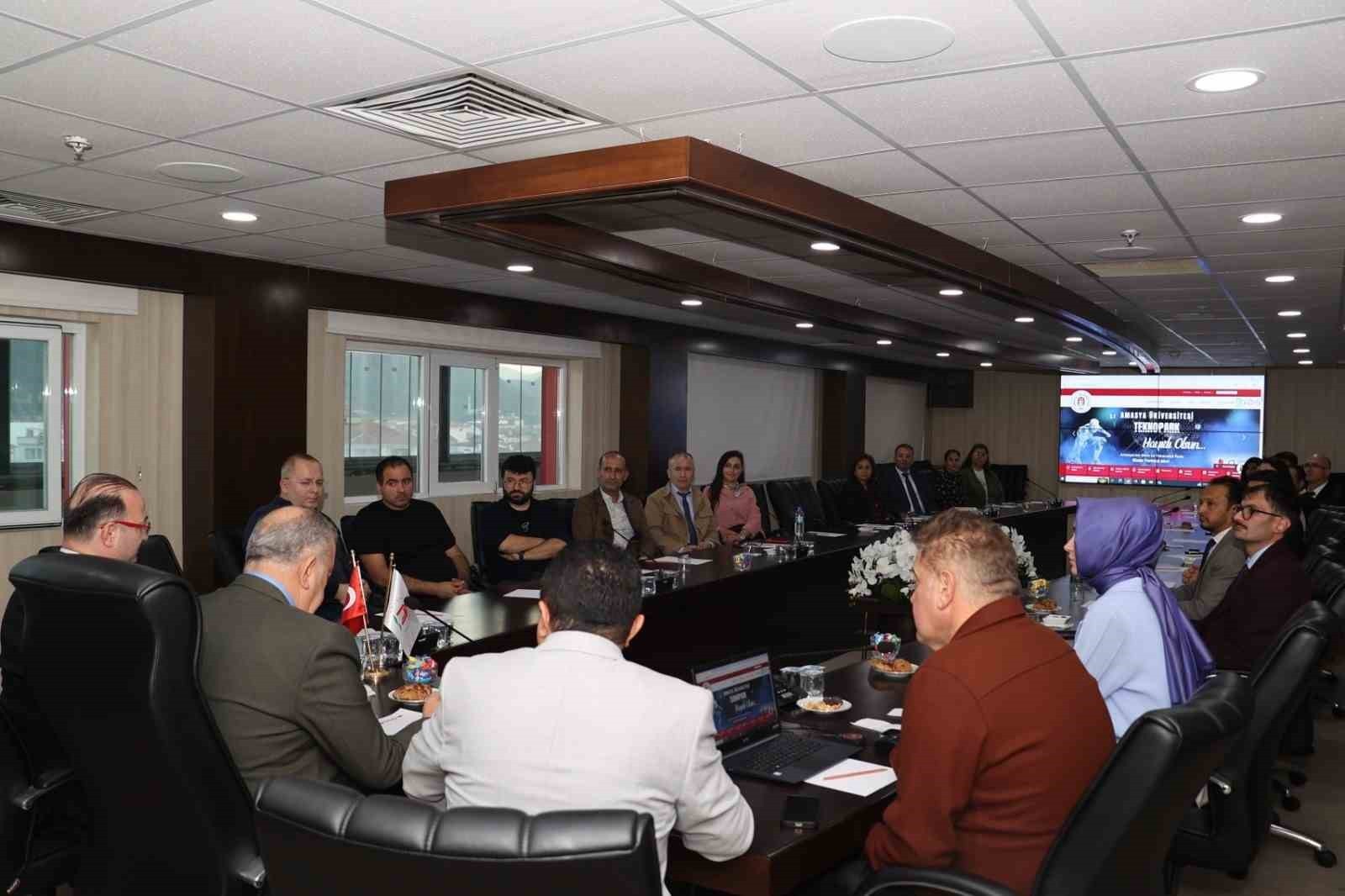 ATATÜRK ÜNİVERSİTESİNİN ÖNCÜLÜĞÜNDE YÜRÜTÜLEN BÖLGE ÜNİVERSİTELERİ ARAŞTIRMA, GELİŞTİRME VE İŞ...