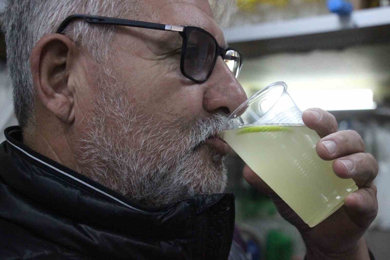 AYDIN'DA SOĞUKLARIN ETKİSİNİ GÖSTERMESİYLE TURŞU TEZGAHLARINDA YOĞUNLUK ARTTI. YARIM ASIRLIK...