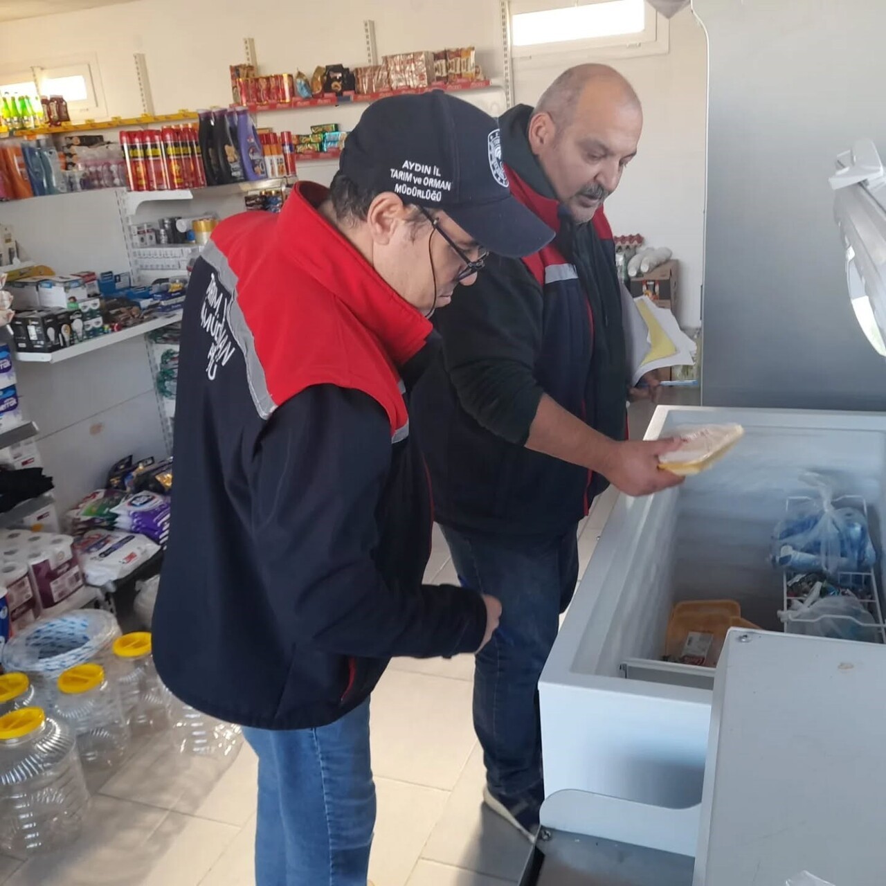 AYDIN'IN KOÇARLI İLÇESİNDE VATANDAŞIN SAĞLIĞINI KORUMAYA YÖNELİK GIDA DENETİMLERİ ARALIKSIZ...