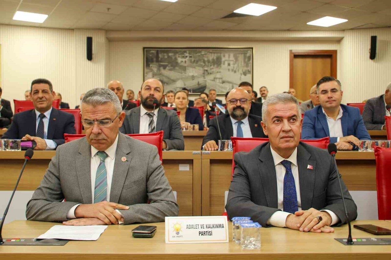 AYDIN BÜYÜKŞEHİR BELEDİYE MECLİSİ'NDE CHP GRUBUNUN CENAZE VE DEFİN İŞLERİNİN İLÇE BELEDİYELERİNDEN...