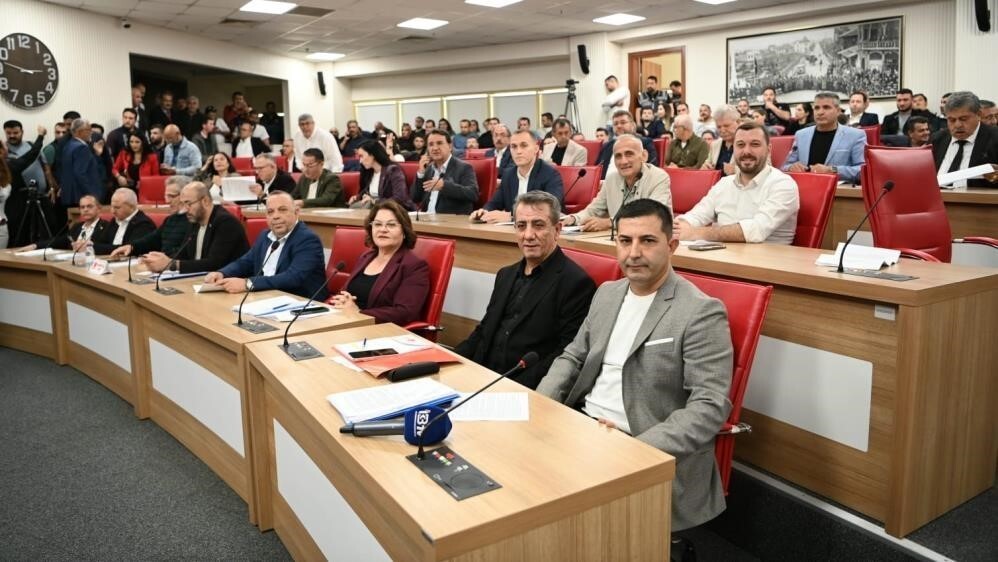 AYDIN BÜYÜKŞEHİR BELEDİYESİ’NDE CHP’Lİ MECLİS ÜYELERİNİN YATIRIMLARI ENGELLEDİĞİNİ BELİRTEN AYDIN...