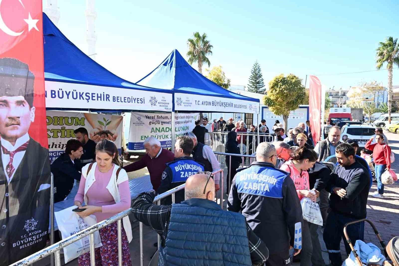 AYDIN BÜYÜKŞEHİR BELEDİYESİ TARAFINDAN ATA TOHUMLARINDAN ÜRETİLEN FİDELER DİDİM İLÇESİNDE...