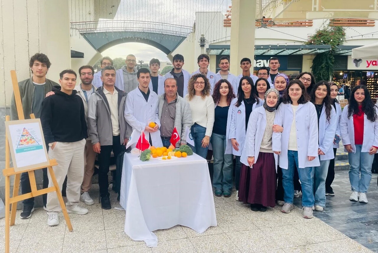 AYDIN’DA AYDIN ADNAN MENDERES ÜNİVERSİTESİ (ADÜ) TIP FAKÜLTESİ DÖNEM 1 ÖĞRENCİLERİ TARAFINDAN...