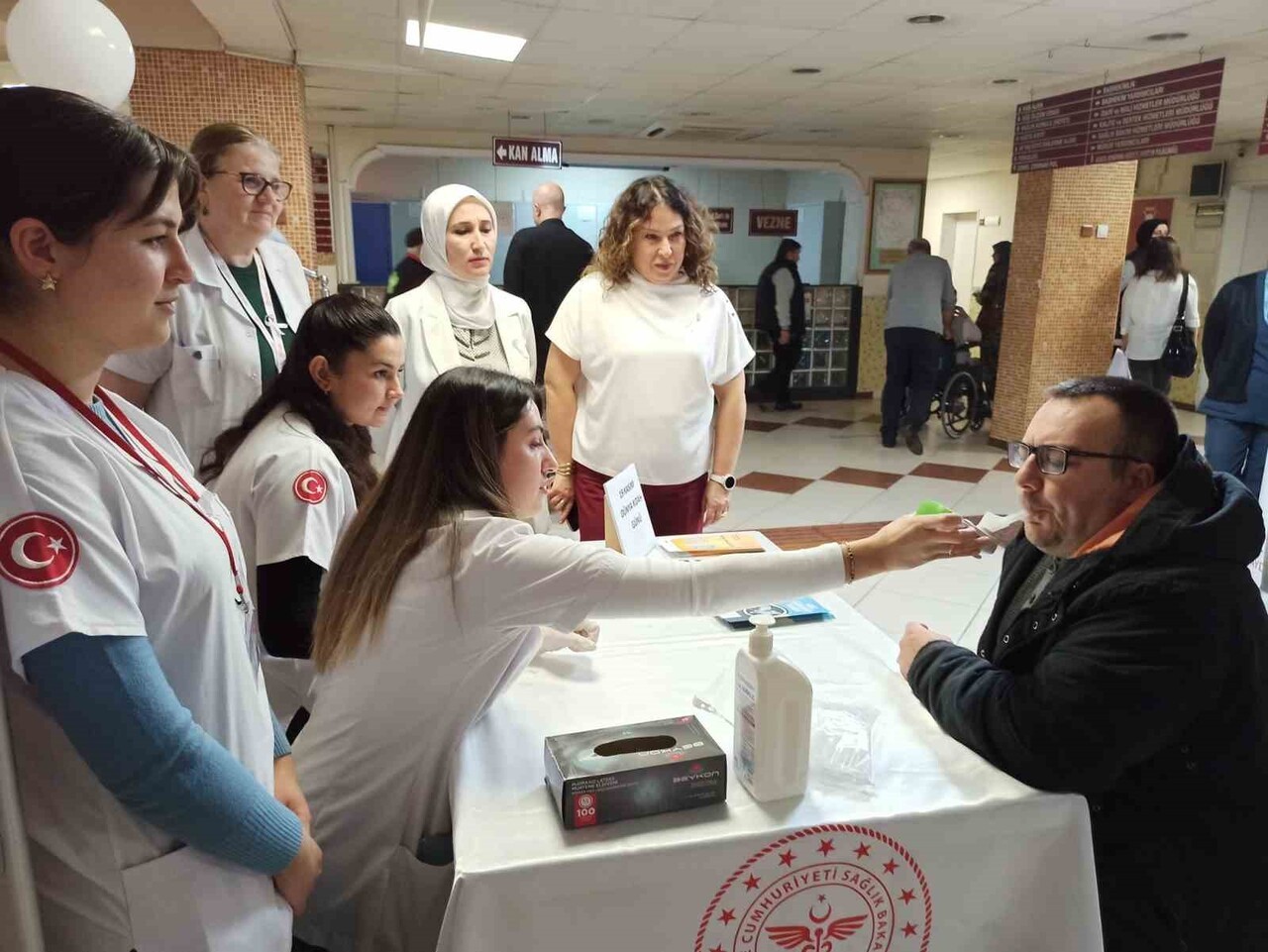 AYDIN DEVLET HASTANESİ, AKCİĞER KANSERİ FARKINDALIK AYI KAPSAMINDA ERKEN TANININ HAYATİ ÖNEMİNE...