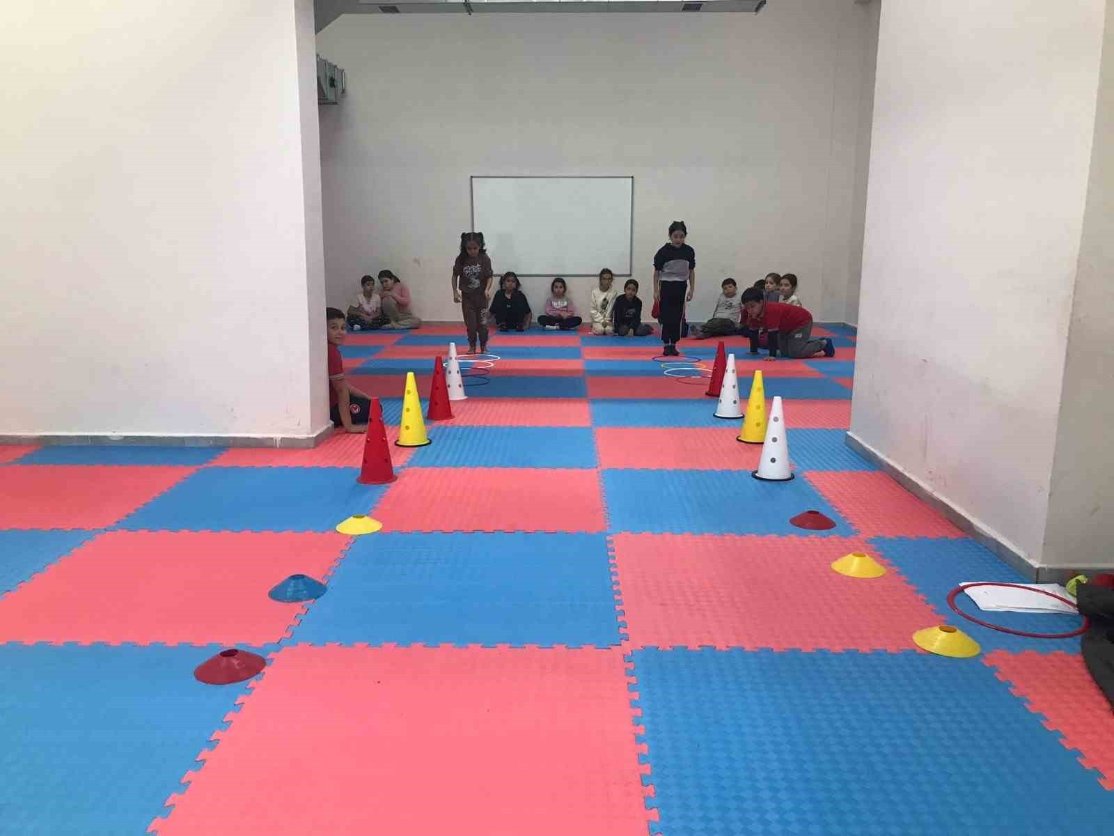 AYDIN GENÇLİK VE SPOR İL MÜDÜRLÜĞÜ, ÇOCUKLARIN ERKEN YAŞTA SPORA YÖNELMESİNİ SAĞLAMAK VE AKTİF...