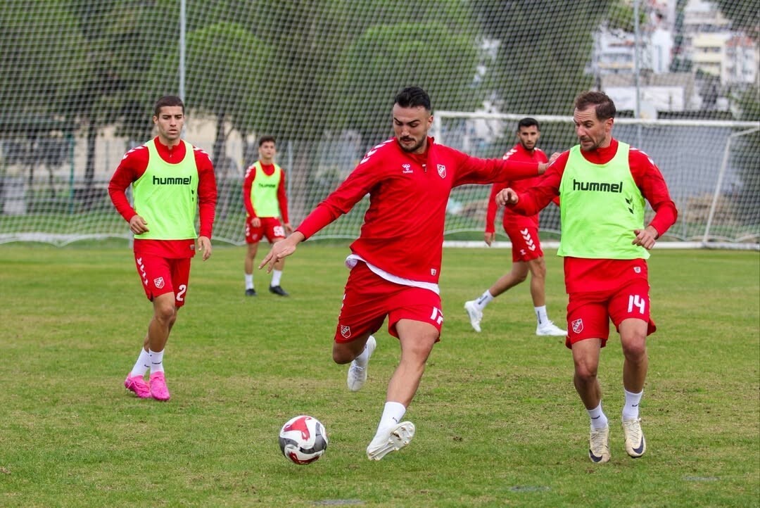 BAHİS OYNADIĞI GEREKÇESİYLE SEZON BAŞINDA PFDK TARAFINDAN 8 AY HAK MAHRUMİYETİ CEZASI ALAN ÖMER...