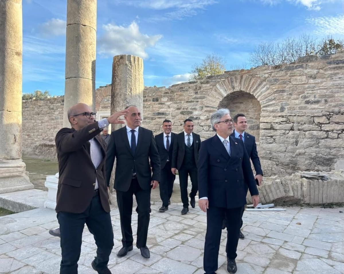 BAKAN YARDIMCISI YELKENCİ, STRATONİKEİA ANTİK KENTİ’Nİ GEZDİ