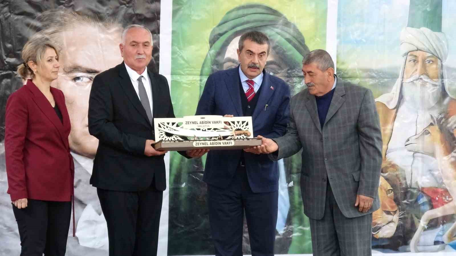 BAKAN YUSUF TEKİN MALATYA’DA ABDAL MUSA LOKMASI ETKİNLİĞİNE KATILDI