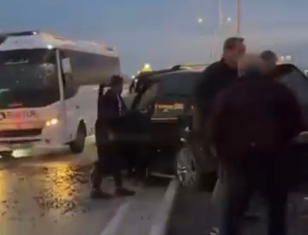 BANDIRMA’DA 6 ARAÇLI ZİNCİRLEME KAZA: 1 YARALI