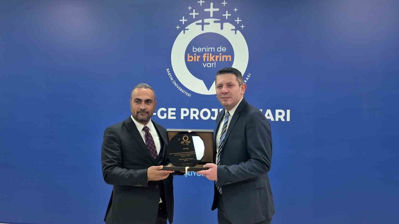 BARTIN ÜNİVERSİTESİ'NDEN DÜNYANIN EN ETKİLİ BİLİM ADAMLARI LİSTESİNE GİREN 18 AKADEMİSYENE...