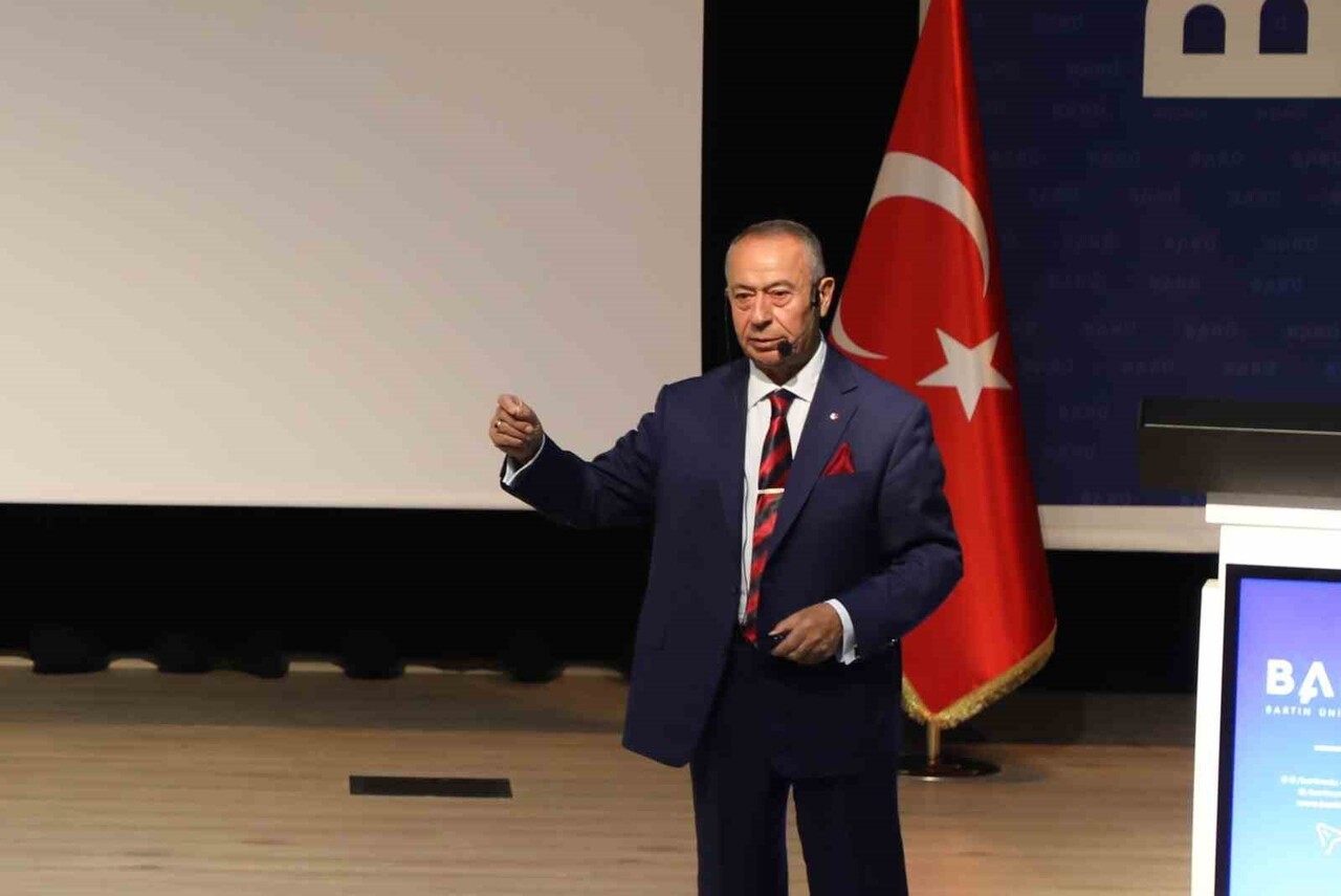 BARÜ’DE "PROTOKOL KURALLARI EĞİTİMİ" YOĞUN İLGİ GÖRDÜ