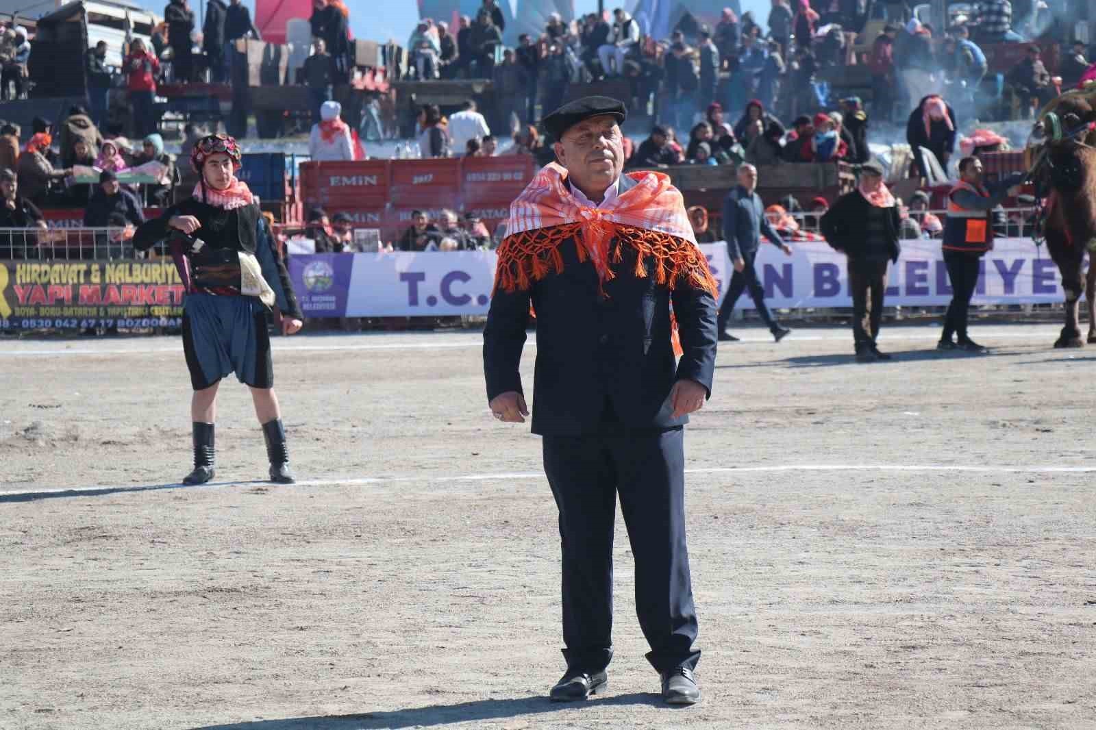 BAŞKAN ÖZEL: "RAMAZAN’IN MANEVİ ATMOSFERİNE SAYGI BİZİM İÇİN ÖNCELİKTİR"