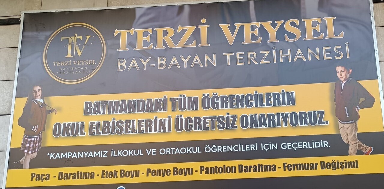 BATMAN'DA ÖĞRENCİLERİN OKUL KIYAFETLERİNİ ÜCRETSİZ ONARAN TERZİ ÖRNEK DAVRANIŞIYLA TAKDİR...