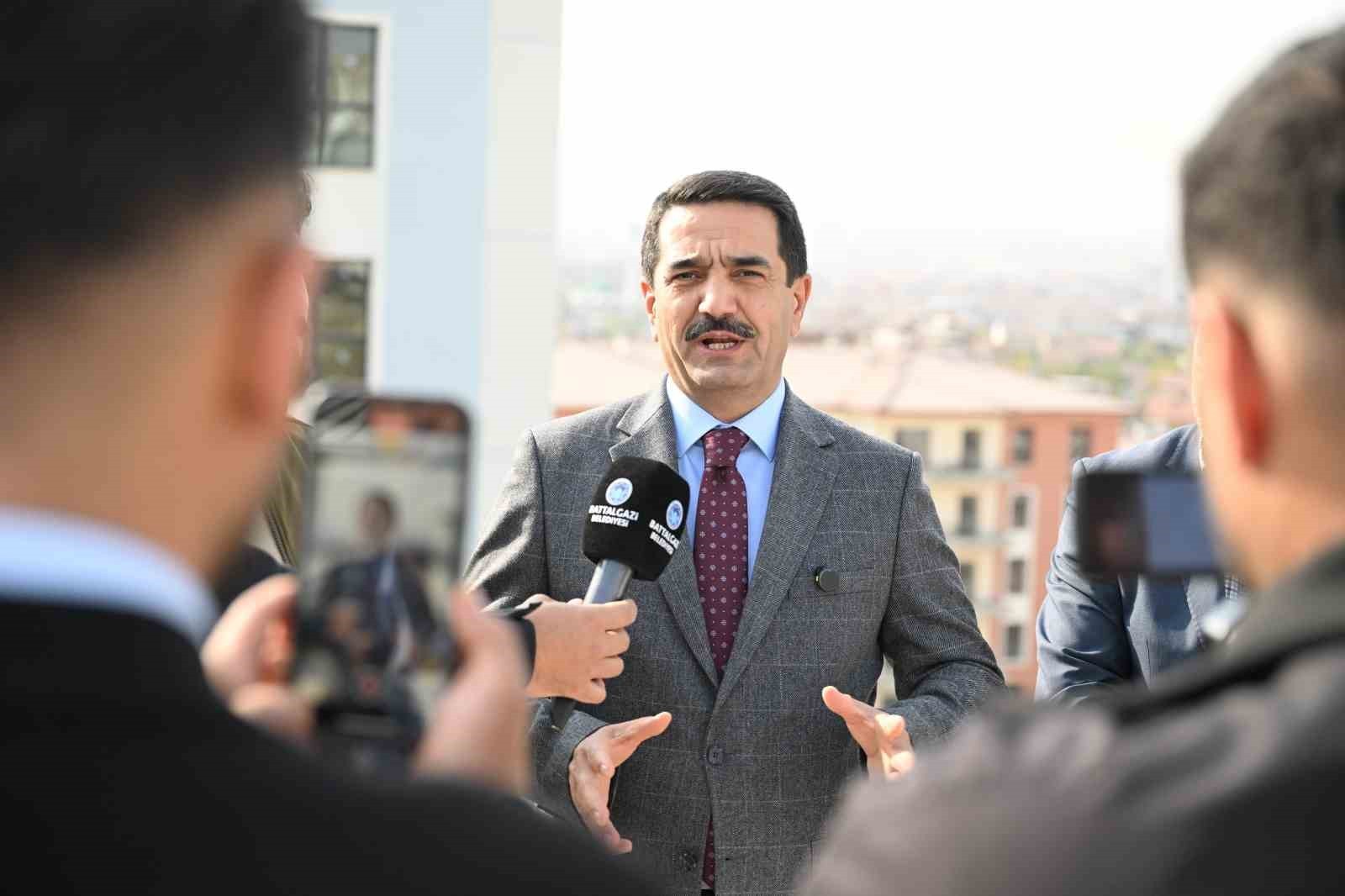 BATTALGAZİ BELEDİYE BAŞKANI BAYRAM TAŞKIN, REZERV ALAN KAPSAMINDA HIZLA DÖNÜŞEN TAŞTEPE...