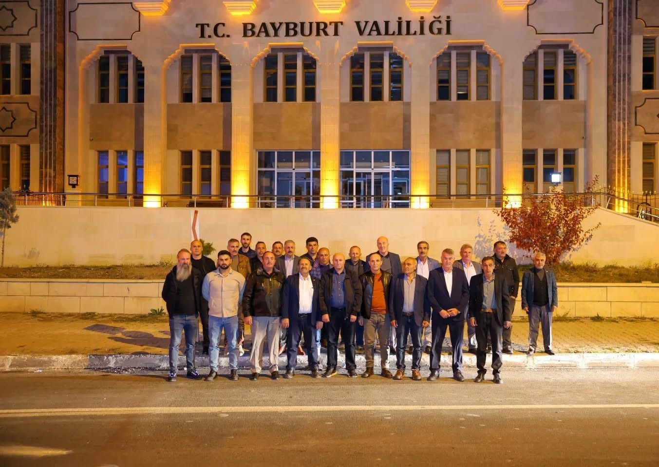 BAYBURTLU MUHTARLAR ‘ECDADA SAYGI’ ZİYARETİ İÇİN ÇANAKKALE’YE UĞURLANDI