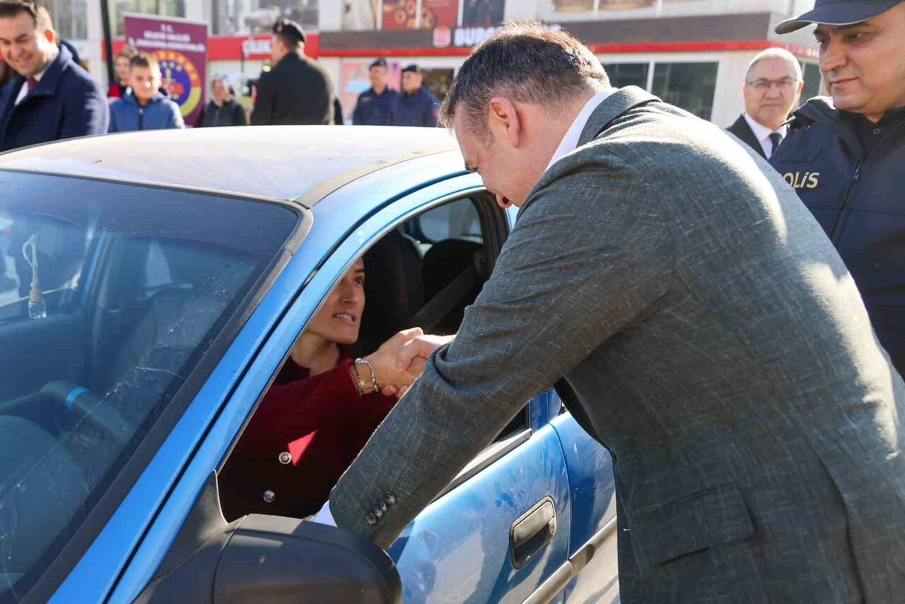 BİLECİK’TE KADINA ŞİDDETE KARŞI FARKINDALIK ETKİNLİĞİ