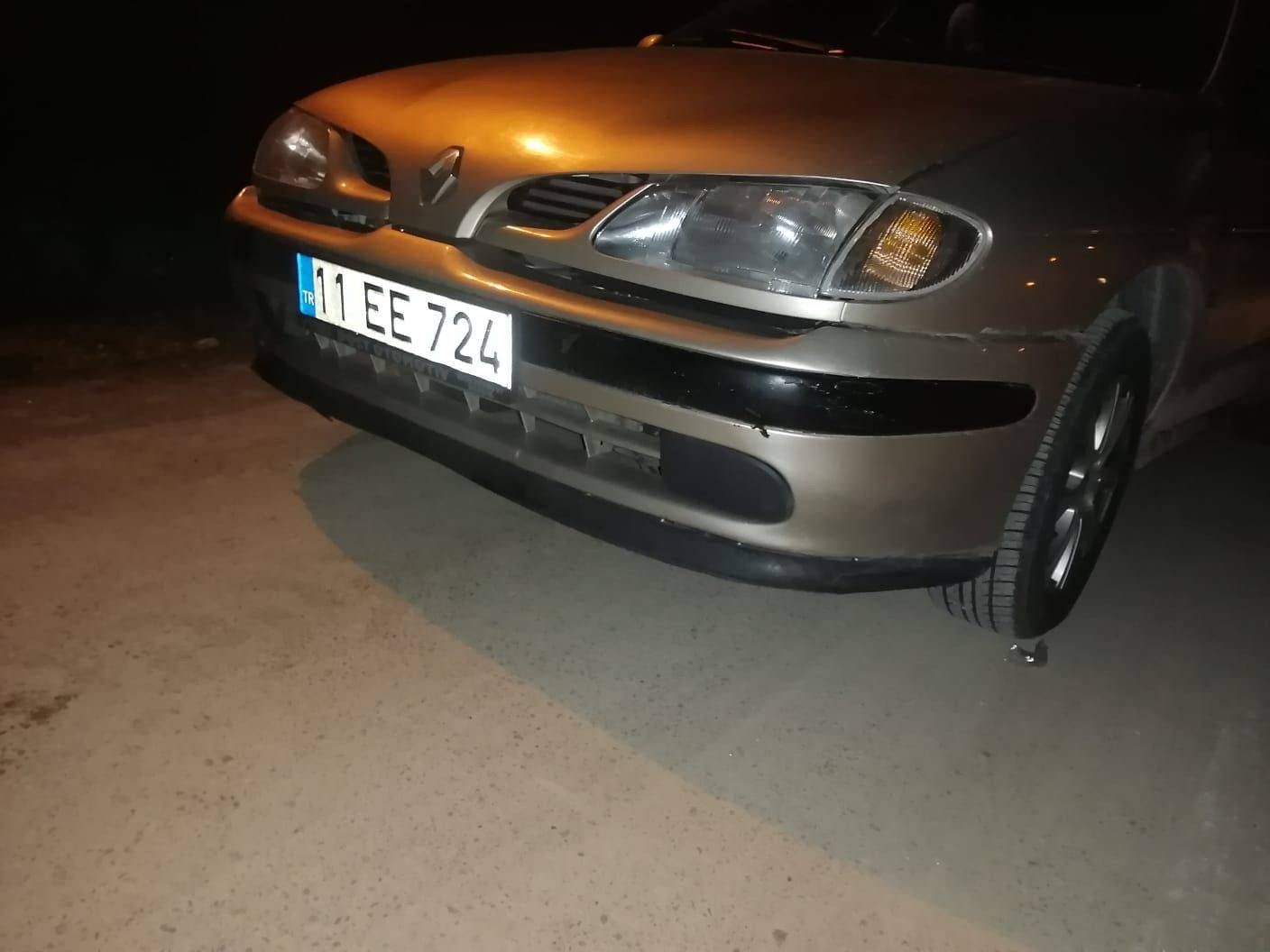 BİLECİK’TE TRAFİK KAZASI: YOL ÜZERİNDE YATAN KİŞİYE OTOMOBİL ÇARPTI