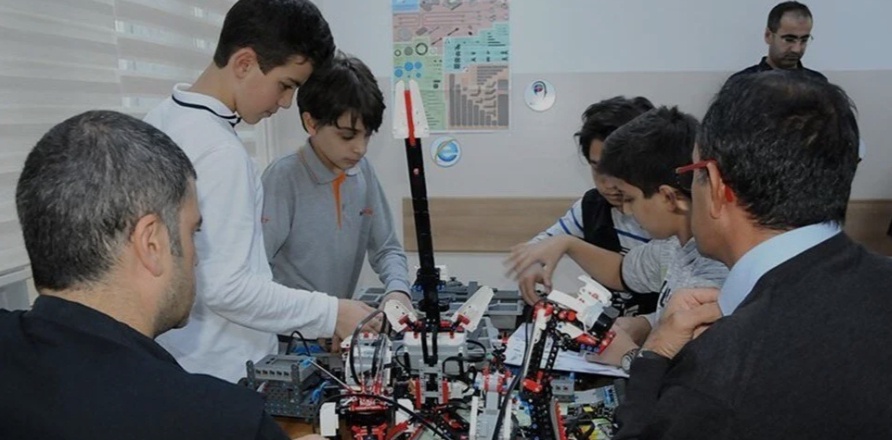 BİLSEM 2026 Başvuru Takvimi Açıklandı mı? Velilerin Gözü Kulağı MEB Açıklamasında: İşte BİLSEM Başvuru Şartları