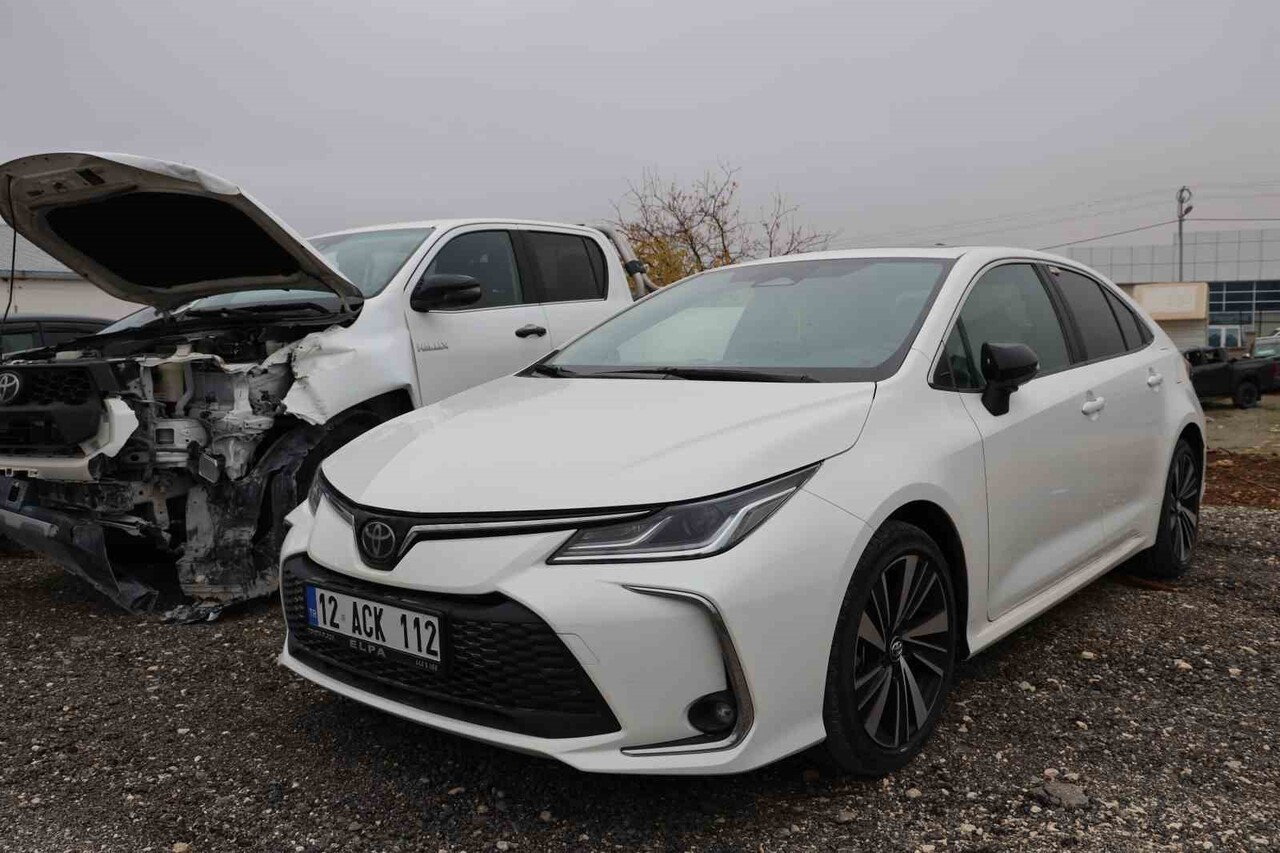 BİNGÖL’DE YAŞAYAN FATİH TUĞ’UN ENGELLİ RAPORUYLA ALDIĞI SIFIR KİLOMETRE ARAÇ 20 GÜNDE ARIZALANDI...