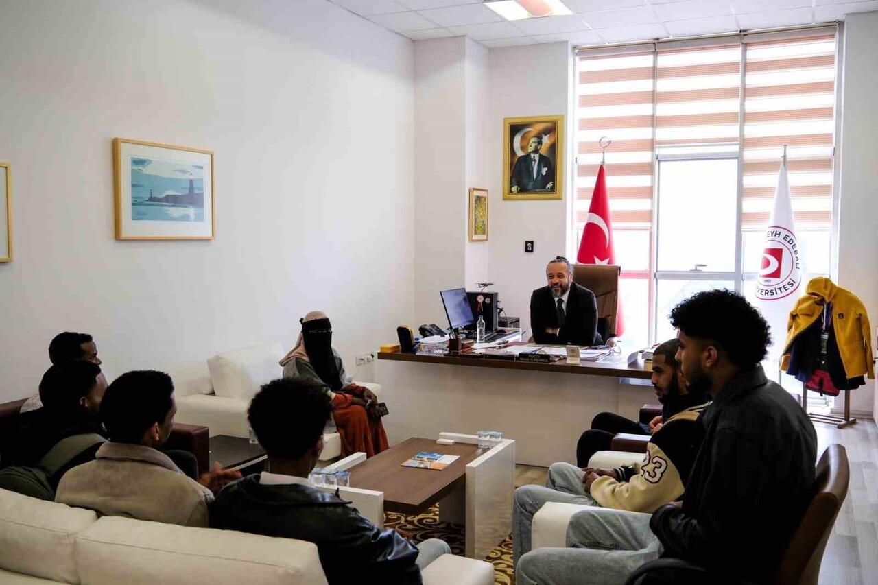 BŞEÜ REKTÖR YARDIMCISI YABANCI ÖĞRENCİLERLE BULUŞTU