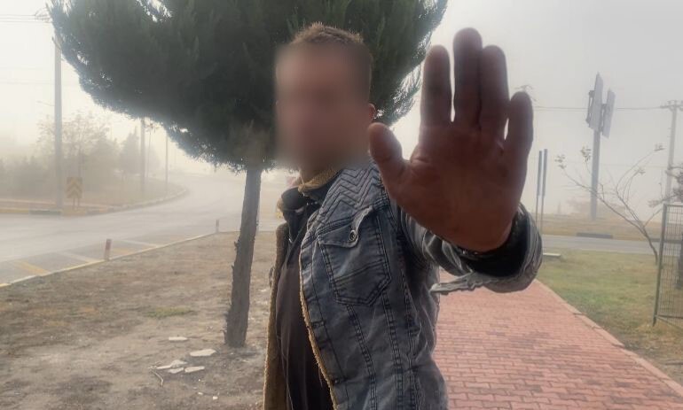 BURDUR'DA TERS YÖNDEN YAKLAŞIK 10 KİLOMETRE İLERLEYEN VE BİR ARACA DA ZARAR VEREN KAMYONUN...