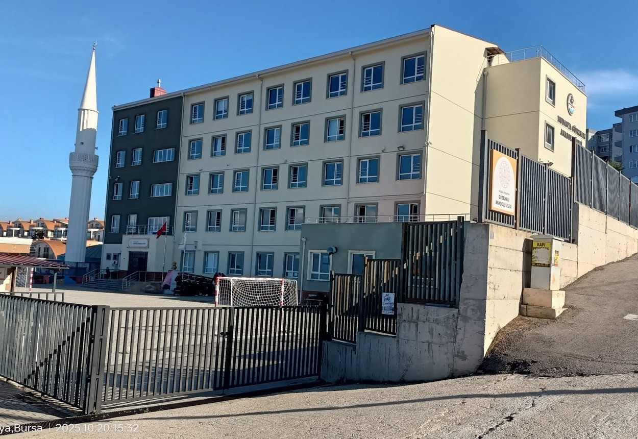 BURSA'DA 160 BİN KİŞİNİN YAŞADIĞI MUDANYA İLÇESİNDE 55 BİN KİŞİ EĞİTİM ÇAĞINDAKİ ÖĞRENCİLERDEN...