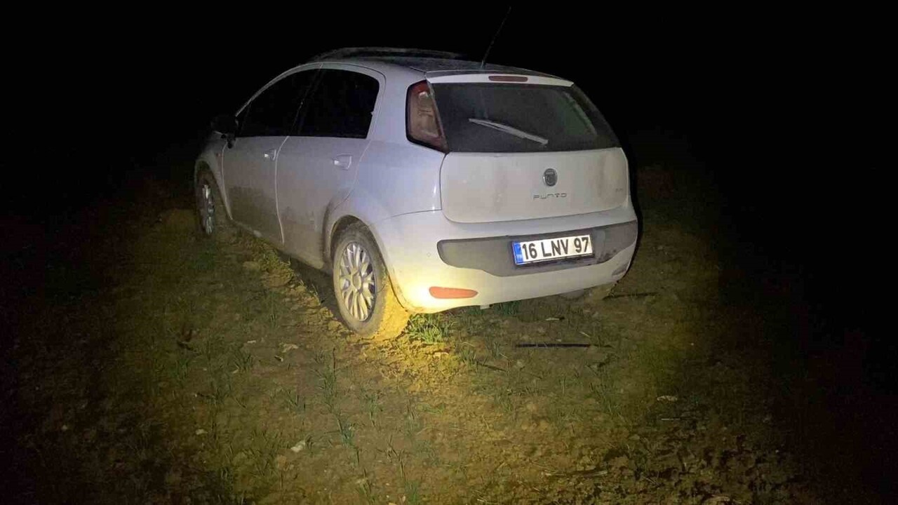 BURSA'NIN İNEGÖL İLÇESİNDE POLİSİN DUR İHTARINA UYMAYAN OTOMOBİL SÜRÜCÜSÜ, 30 KİLOMETRE BOYUNCA...