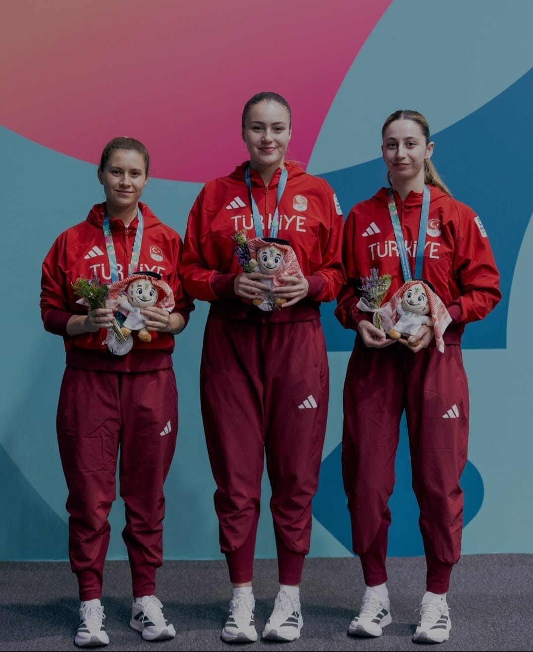 BURSA BÜYÜKŞEHİR BELEDİYESPORLU ÖZGE YILMAZ'IN DA YER ALDIĞI KADIN MASA TENİSİ MİLLİ TAKIMI, 6....