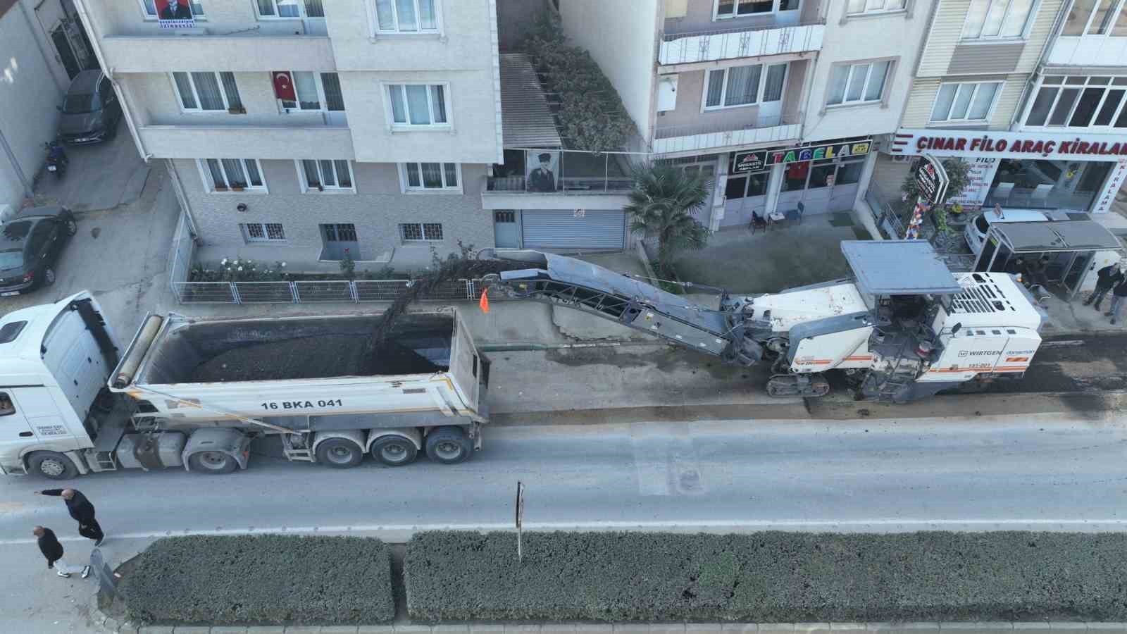 BURSA’DA KONFORLU VE KESİNTİSİZ ULAŞIM İÇİN ALTYAPIDAN ÜSTYAPIYA KADAR BİRÇOK ALANDA ÇALIŞMALARINI...