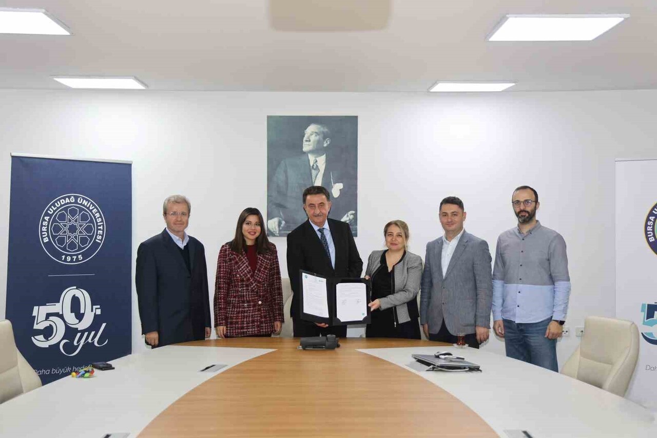 BURSA ULUDAĞ ÜNİVERSİTESİ (BUÜ) İLE COŞKUNÖZ EĞİTİM VAKFI (CEV), ÜNİVERSİTE-SANAYİ İŞ BİRLİĞİNİ...