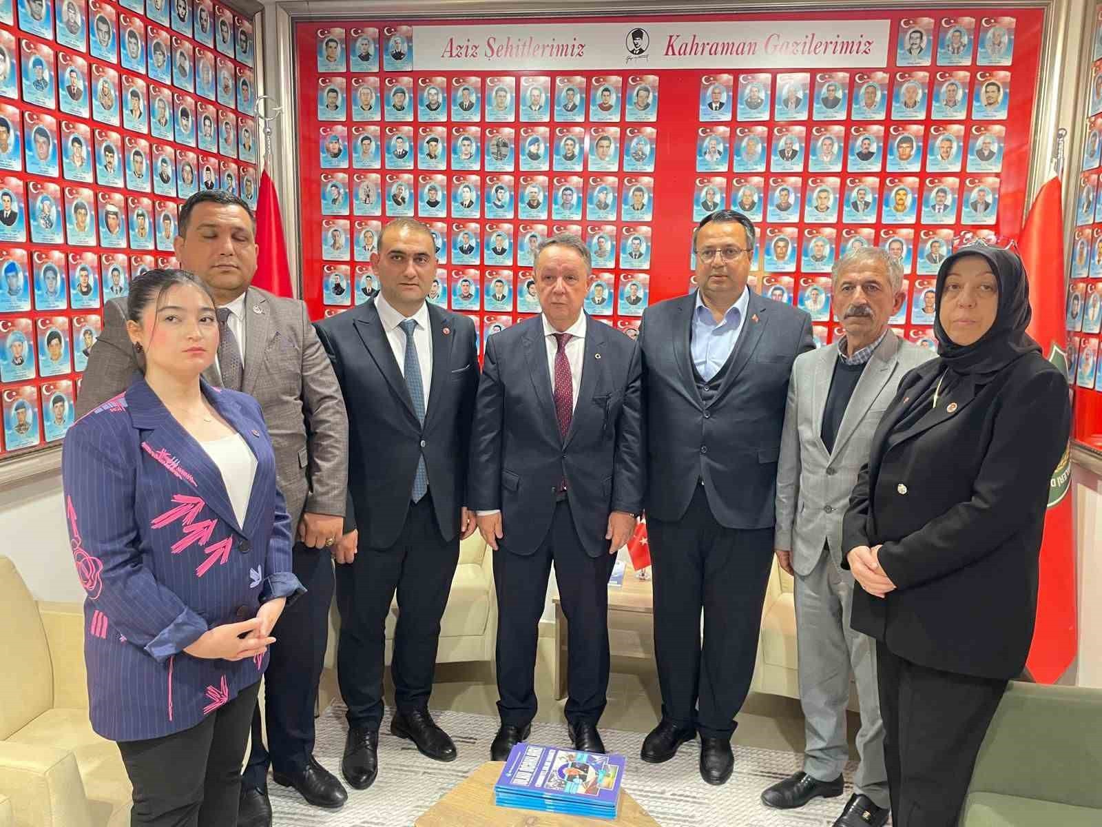 BÜYÜK BİRLİK PARTİSİ (BBP) GENEL BAŞKAN YARDIMCISI EKREM ALFATLI, BERABERİNDEKİ HEYETLE BİRLİKTE...