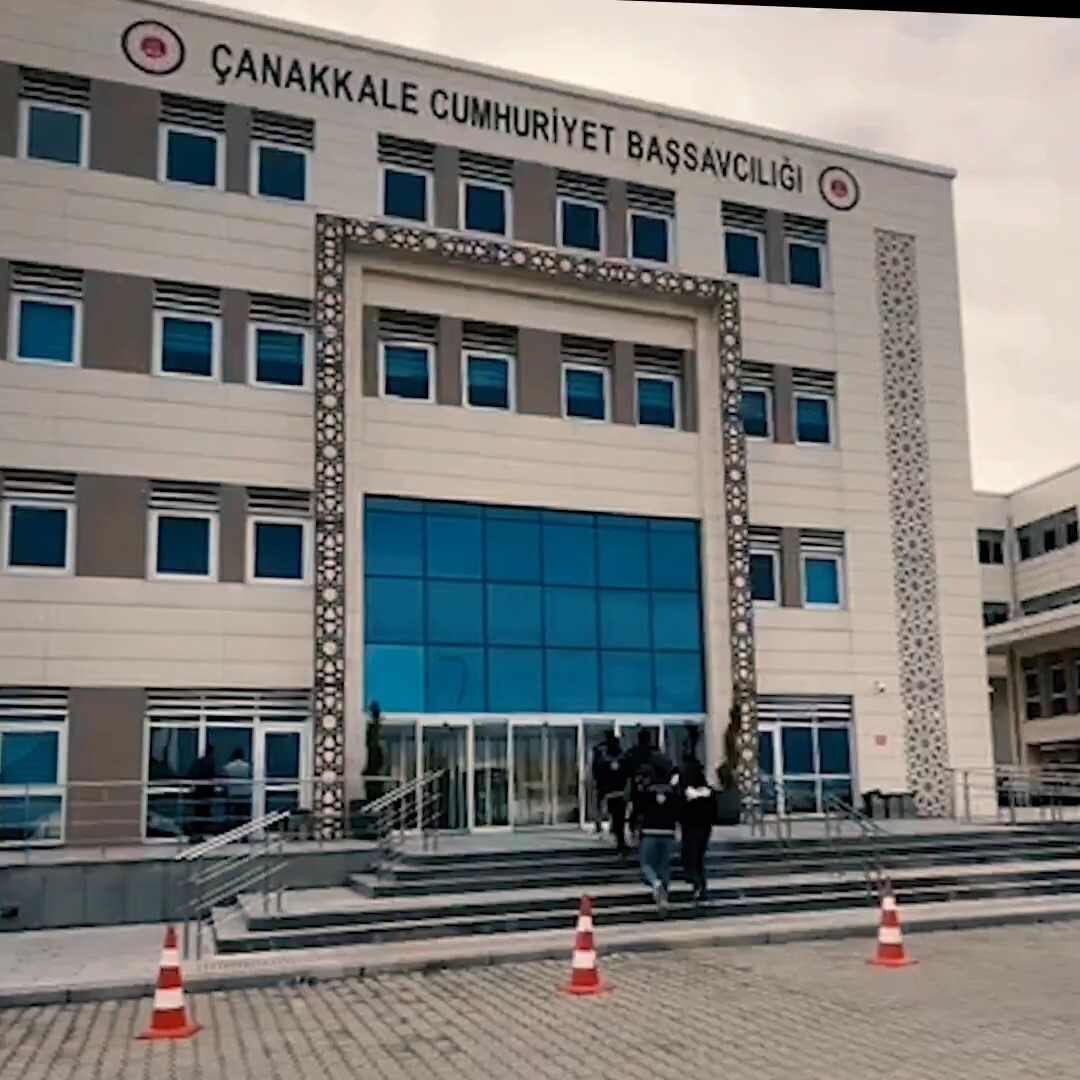 ÇANAKKALE'DE EMNİYET EKİPLERİNCE GÖÇMEN KAÇAKÇILIĞININ ÖNLENMESİ YÖNELİK GERÇEKLEŞTİRİLEN...