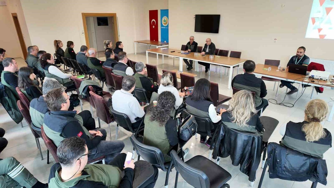 ÇANAKKALE’DE ORMAN BÖLGE MÜDÜRLÜĞÜ EKİPLERİNE KORUYUCU RUH SAĞLIĞI EĞİTİMİ...