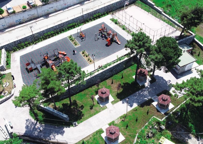 CANİK BELEDİYESİ, İLÇEDE CADDE VE SOKAKLARDA AYDINLATMA İLE ÇEVRE DÜZENLEME ÇALIŞMALARINA DEVAM...