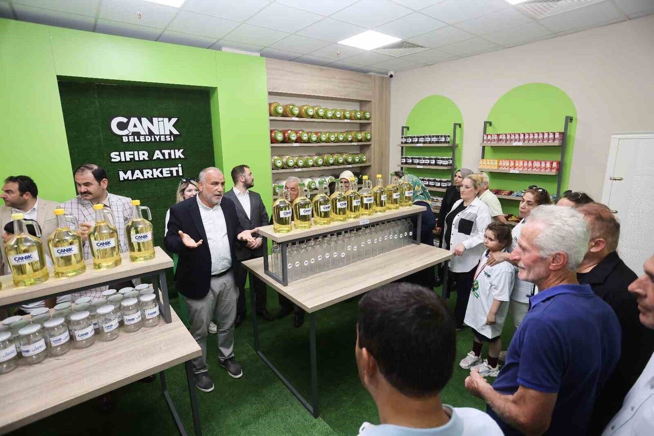 CANİK SIFIR ATIK MARKETİ İLE GERİ DÖNÜŞTÜRÜLEBİLİR ATIKLARIN YENİDEN KAZANIMLARINI SAĞLADIKLARINI...