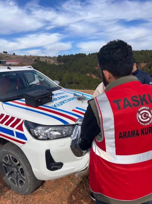 ÇANKIRI’NIN YAPRAKLI İLÇESİNDE KENDİSİNDEN HABER ALINAMAYAN VATANDAŞ İÇİN ARAMA ÇALIŞMASI...
