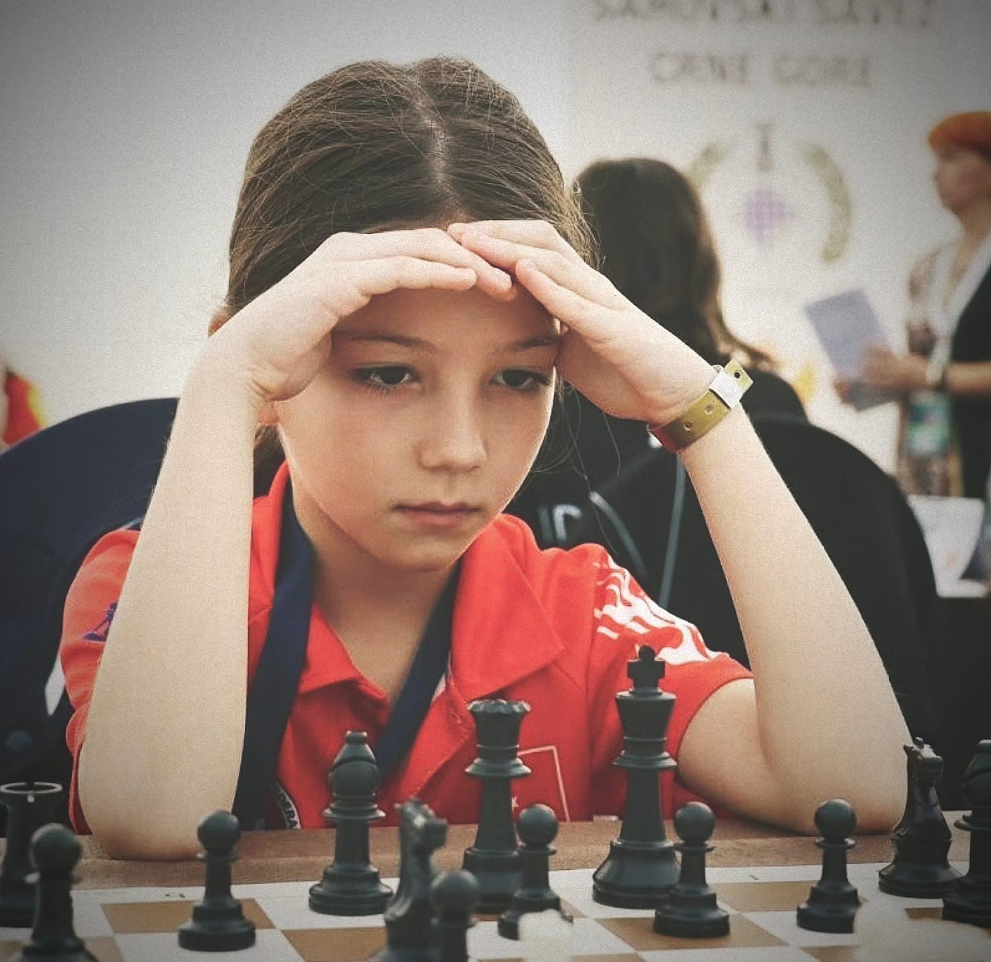 ÇEŞMELİ SATRANÇÇI DERİN TOPAÇOĞLU AVRUPA ŞAMPİYONASI’NDA TÜRKİYE’Yİ TEMSİL EDİYOR