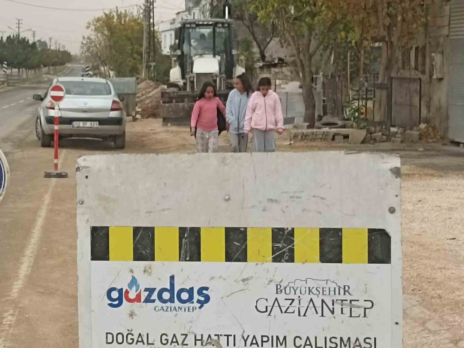 ÇEVRE YOLUNDA DOĞALGAZ ÇALIŞMASI