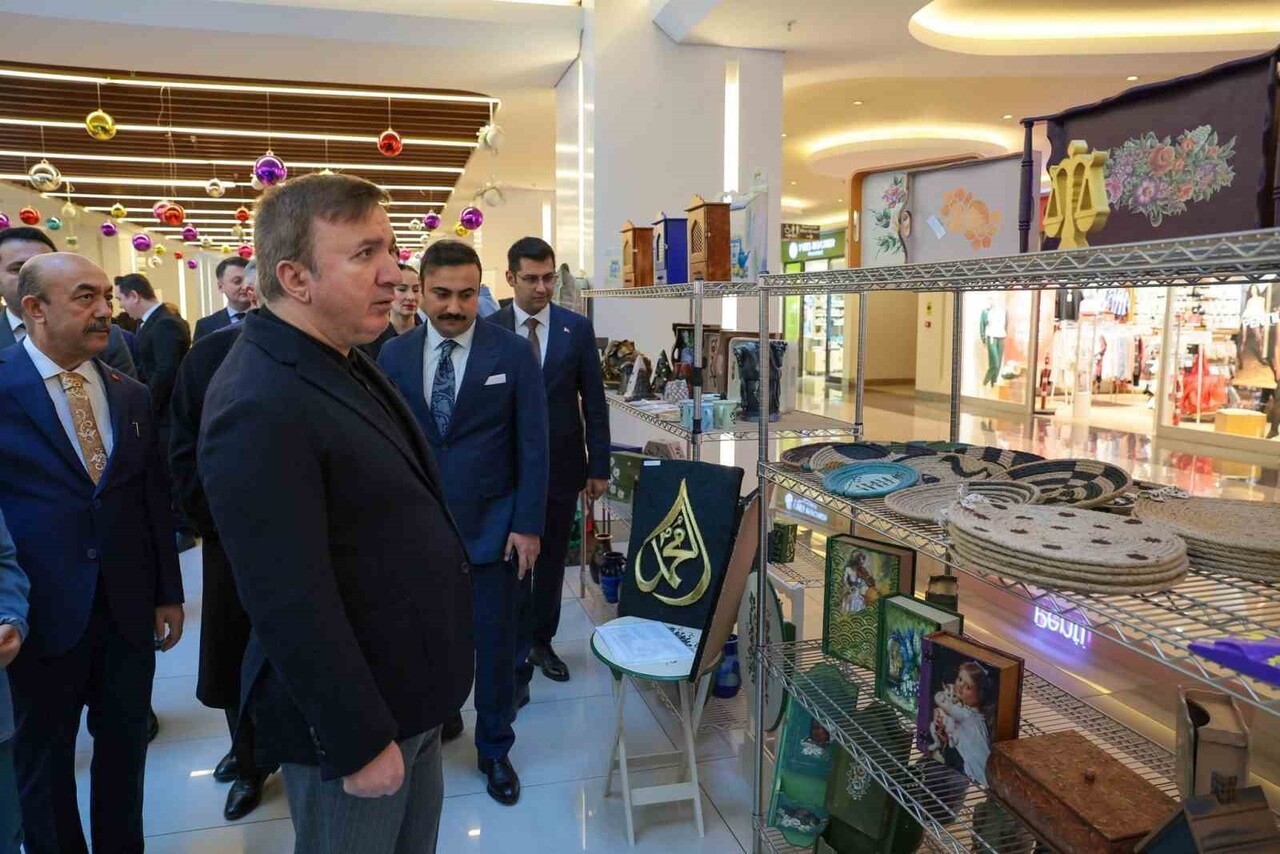 CEZA İNFAZ KURUMLARINDA ÜRETİLEN EL EMEĞİ ÜRÜNLERİN SERGİSİ AÇILDI